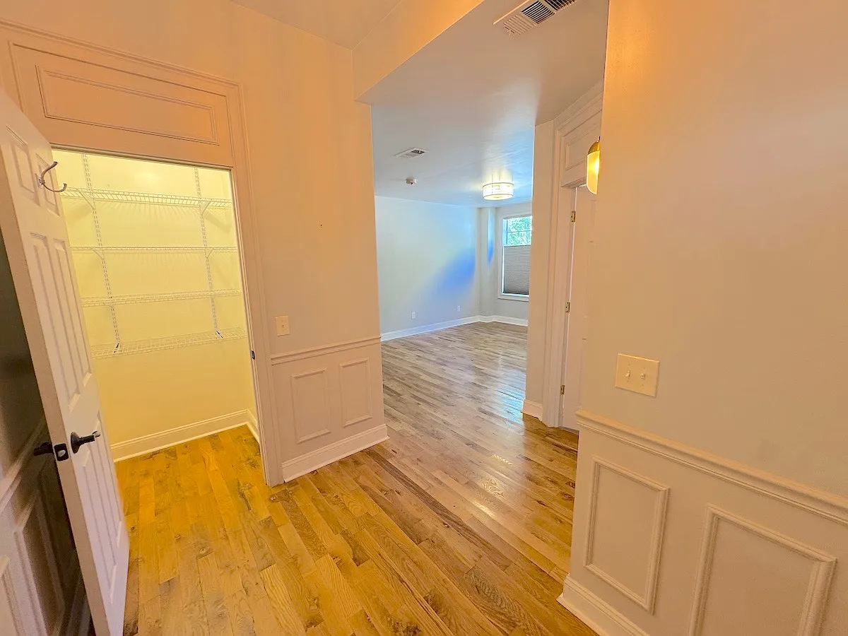 Unit Photo - 521 W 37th St #A
