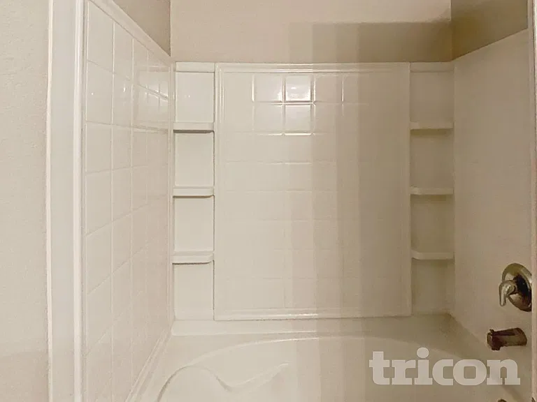 1412 Royal Meadows Trl — Photo 9