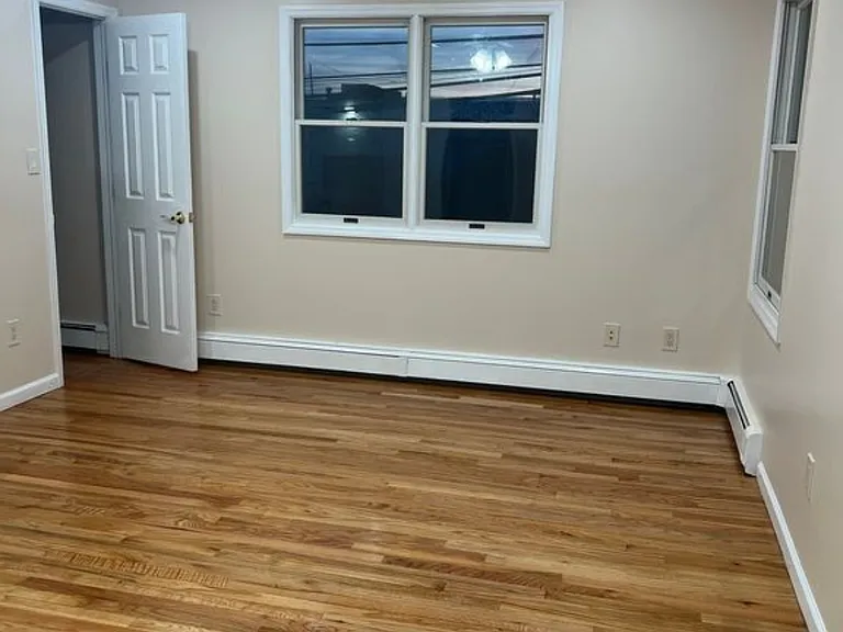 8 - Master Bedroom with Walk-in Closet