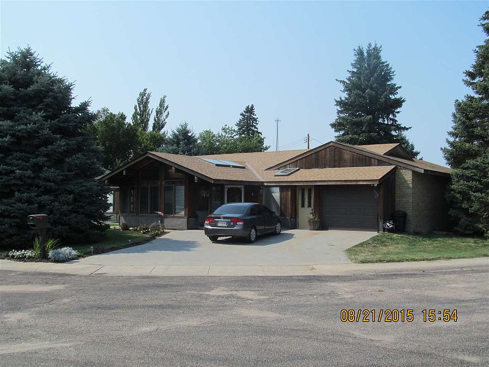 1st image of 344 E 7th St