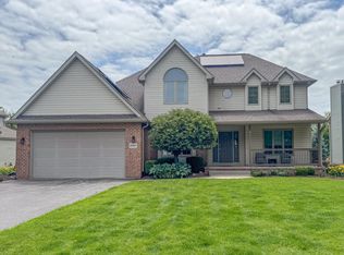 6787 Flower Hill Rd, Rockford, IL 61114