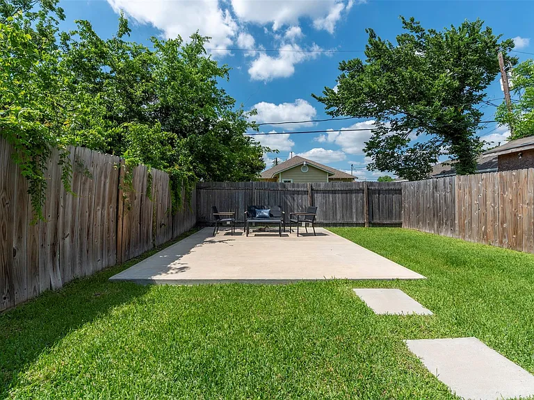 1121 Panama St — Photo 31