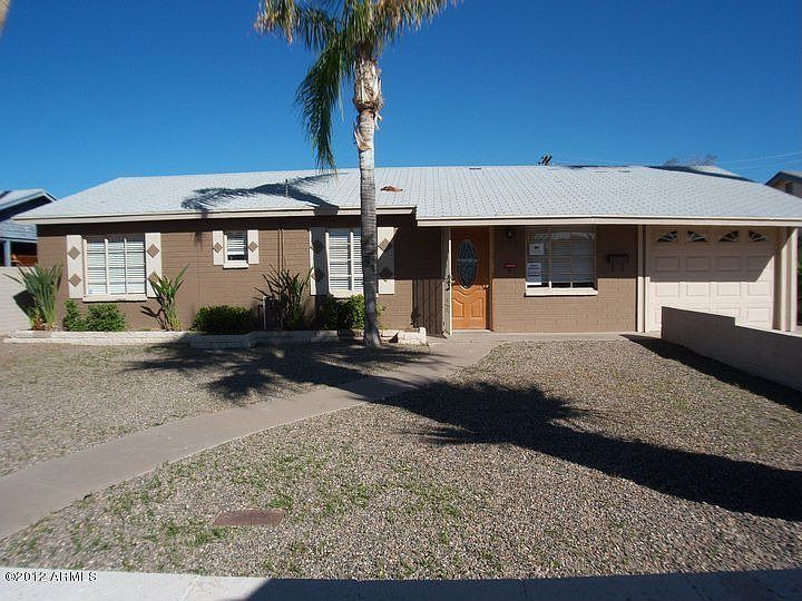 1st image of 912 E Echo Ln