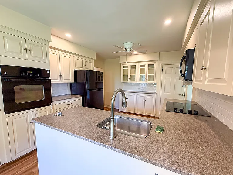 380 Gibbs Ave — Photo 8