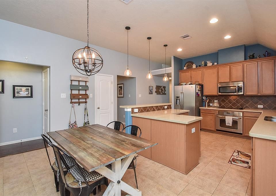 1st image of 9018 Kinnel Ln