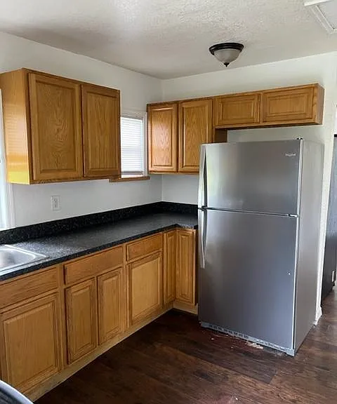 945 S Woodrow Ave — Photo 5