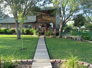 147 E First St, Pawnee, TX 78145