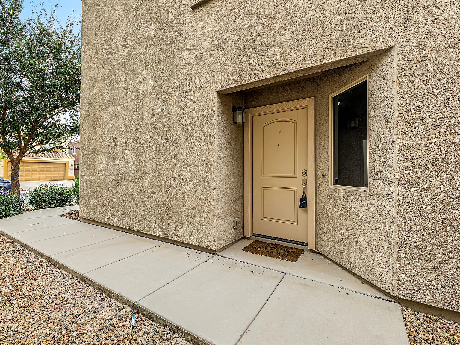 4 bed, 2.5 bath, 2229 sqft, $1,850 — Photo 4