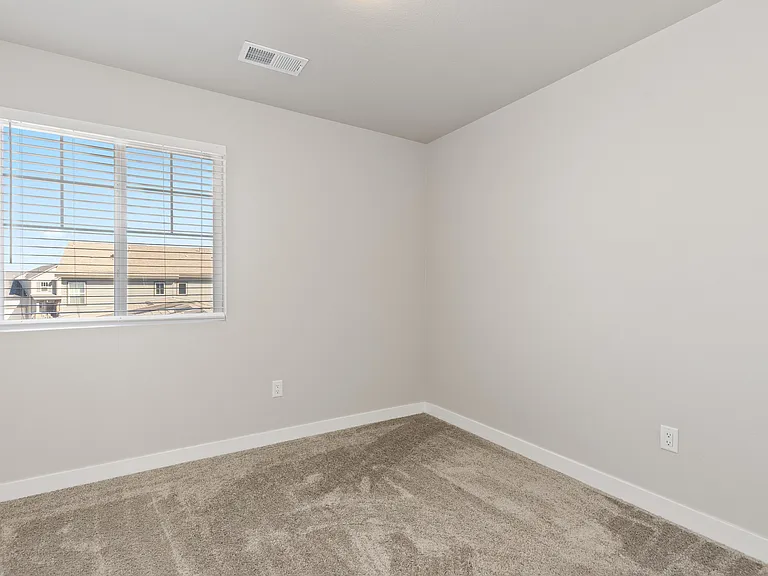 958 Colorado River Ave — Photo 20