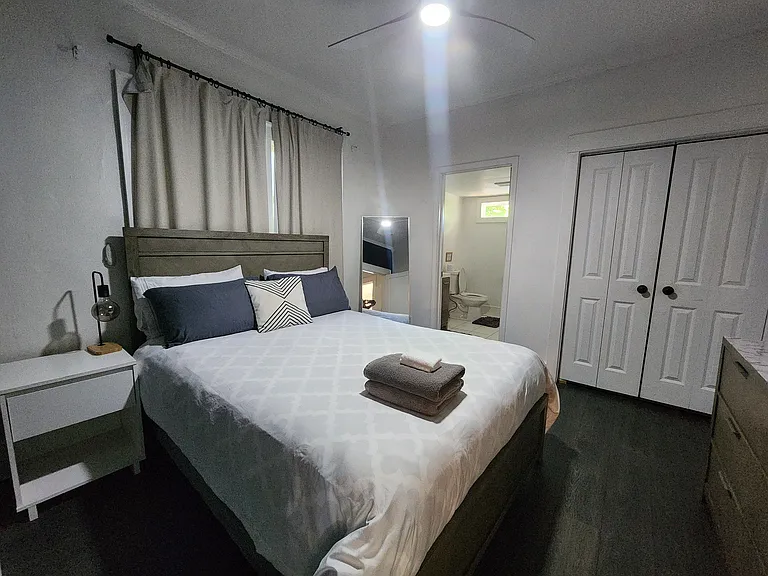 Queen Bed