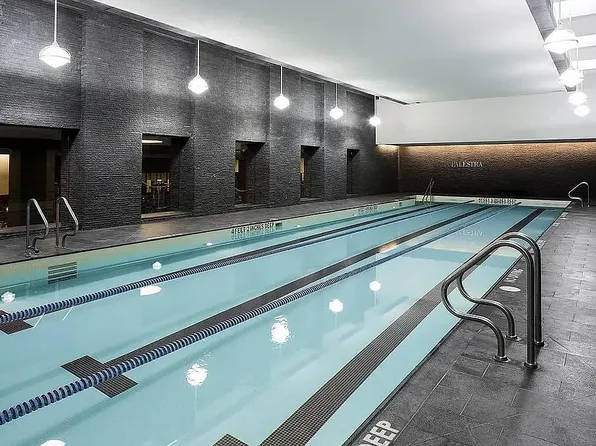 60 Riverside Boulevard image 12 of 20