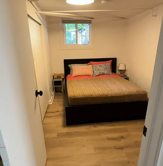 1027 E Emerson Ave #D — Photo 8