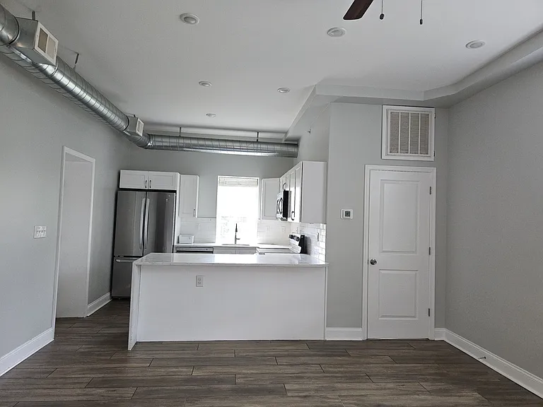 59 E High St #G — Photo 4