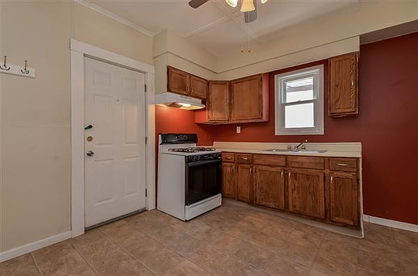 005-Kitchen-943656-mls