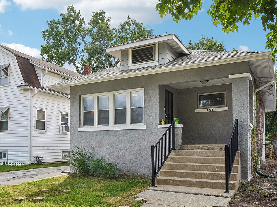 1st image of 1908 S 8th Ave