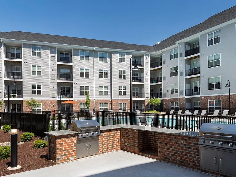 1 Kennedy Flats Apartments — Photo 39