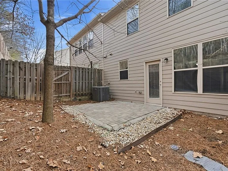 1697 Paxton Dr SW — Photo 28