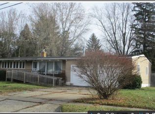 5718 Bayonne Ave, Haslett, MI 48840