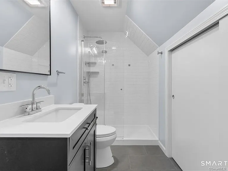 55 Admiral St #2 — Photo 22