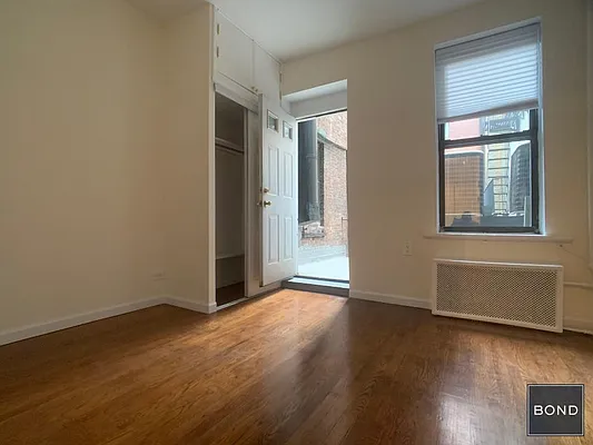 Rented by Bond New York | media 1