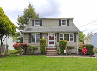 208 2nd St, Middlesex, NJ 08846