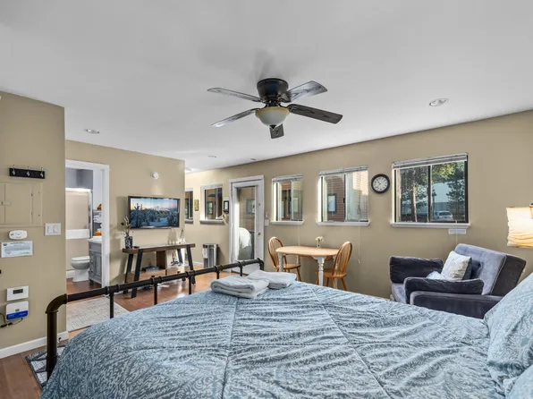 56856 Enterprise Dr #F8, Sunriver, OR 97707