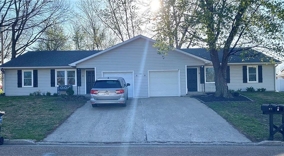 1st image of 205 SE 5th St