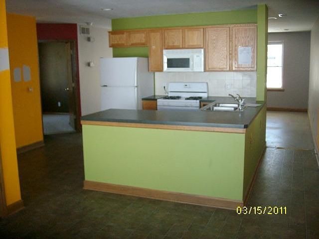 2nd image of 641 Walnut St