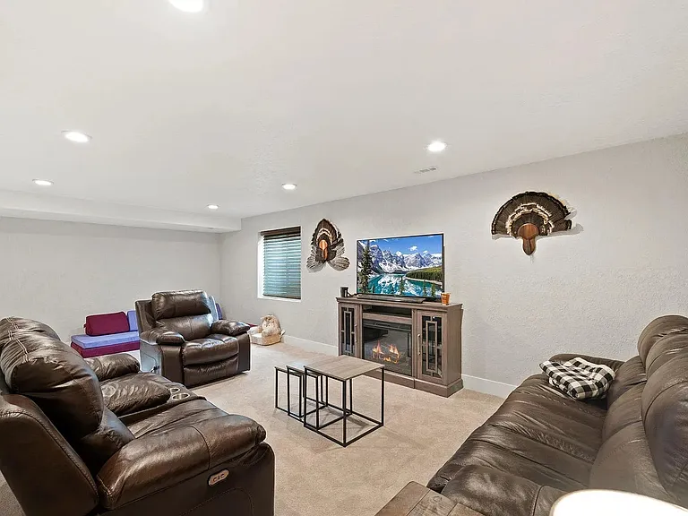 3628 Blue Feather Trl — Photo 16