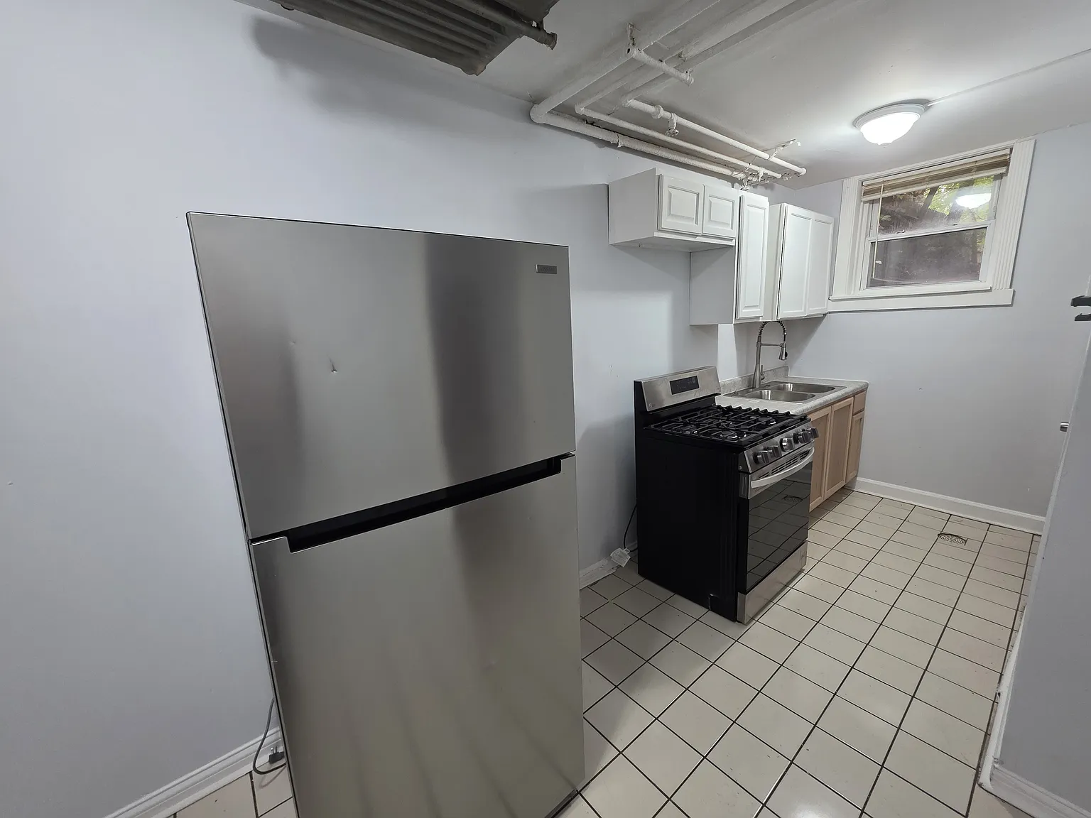 1 bed, 800 sqft, $1,215 — Photo 2