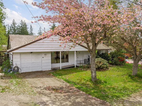 1305 N 171st Street, Shoreline, WA 98133