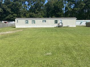 833 Sand Ridge Rd, Hubert, NC 28539