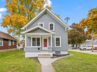 312 W Wabash Ave, Waukesha, WI 53186