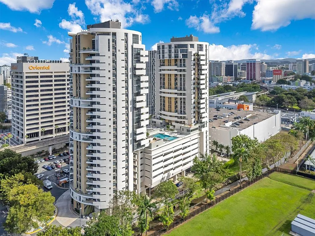 2 bed, 2.0 bath, 1963 sqft, $4,500 — Photo 3