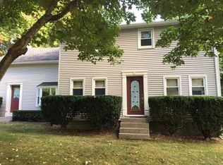 471 Michael Sears Rd, Belchertown, MA 01007