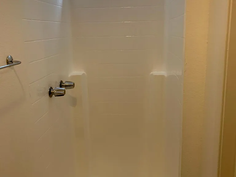 6223 Lexington Ave #4 — Photo 9