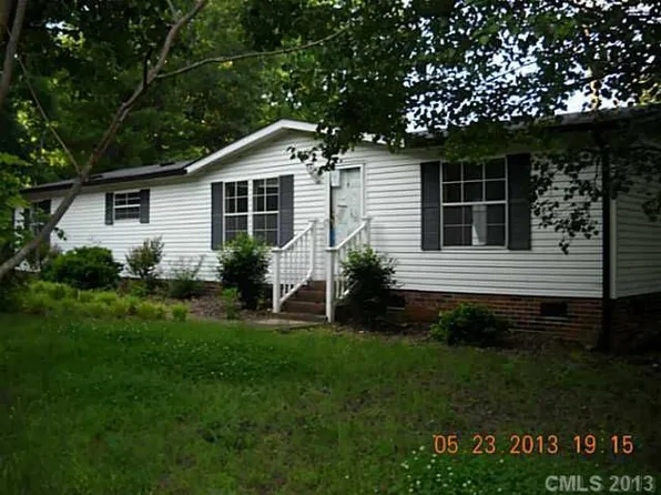 132 Big Tree Dr, Statesville, NC 28677