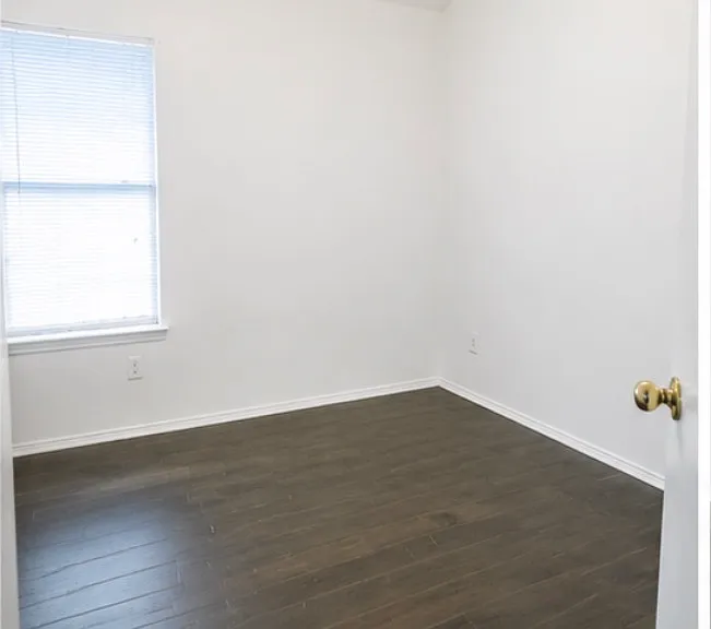 2852 Saint Johns Ave — Photo 14