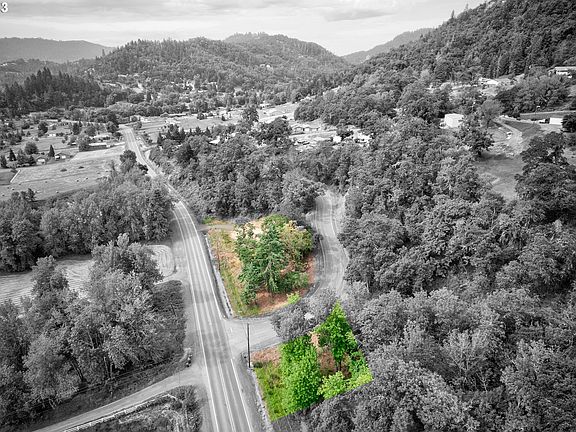 5th image of 0 Black Oak Dr #1