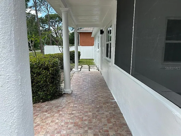 4611 W McElroy Ave — Photo 12