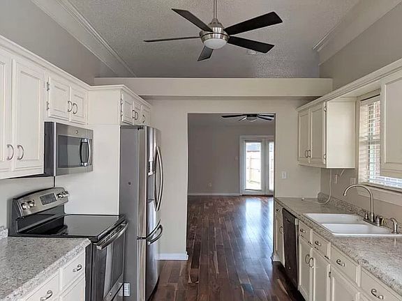 3rd image of 9404 Club Walk Ct