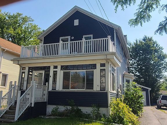 3rd image of 131 William St #1