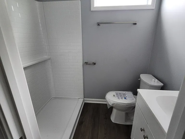 25 E Church St — Photo 8