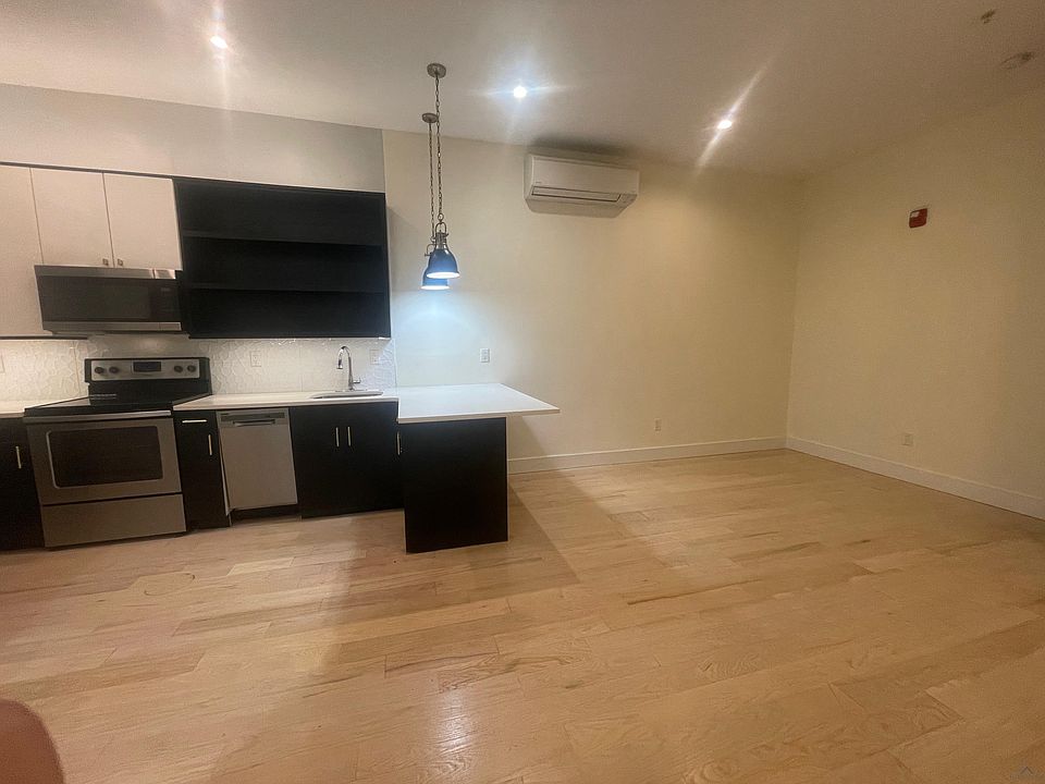 1st image of 609 Communipaw Ave #2RR