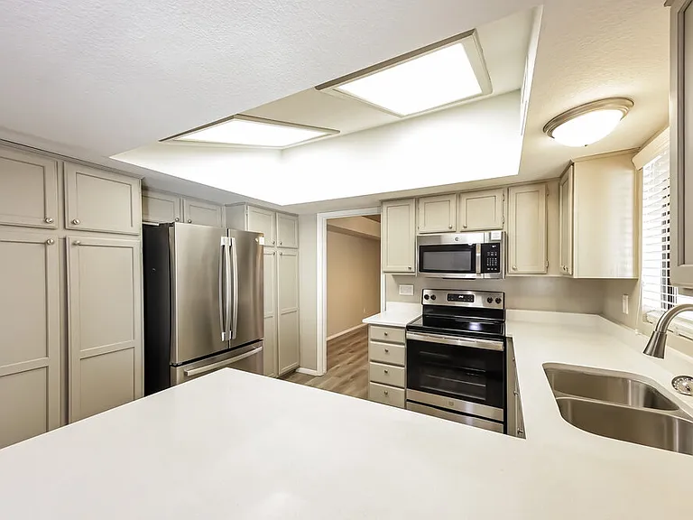 7535 W Sequoia Dr — Photo 8
