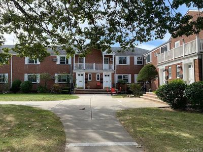 74-12 260th Street #H-2, Glen Oaks, NY, 11004