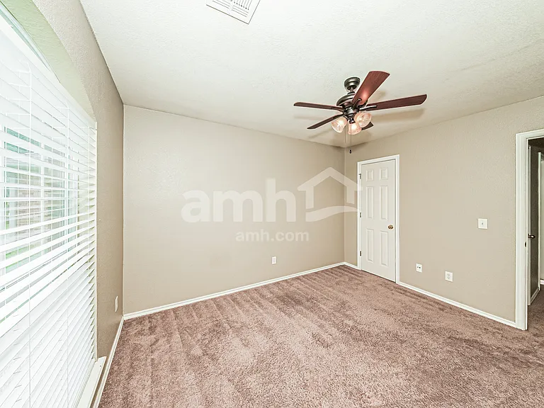316 SW 40th St — Photo 14