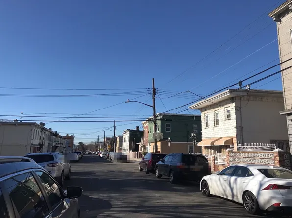 8601 95th Ave, Ozone Park, NY 11416