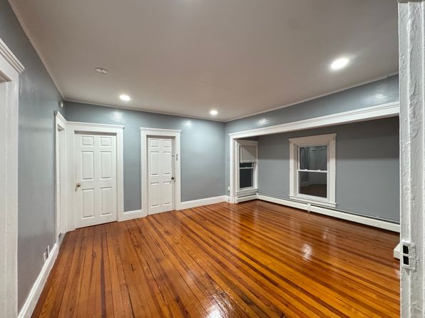 20 Myrtle St FLOOR 2