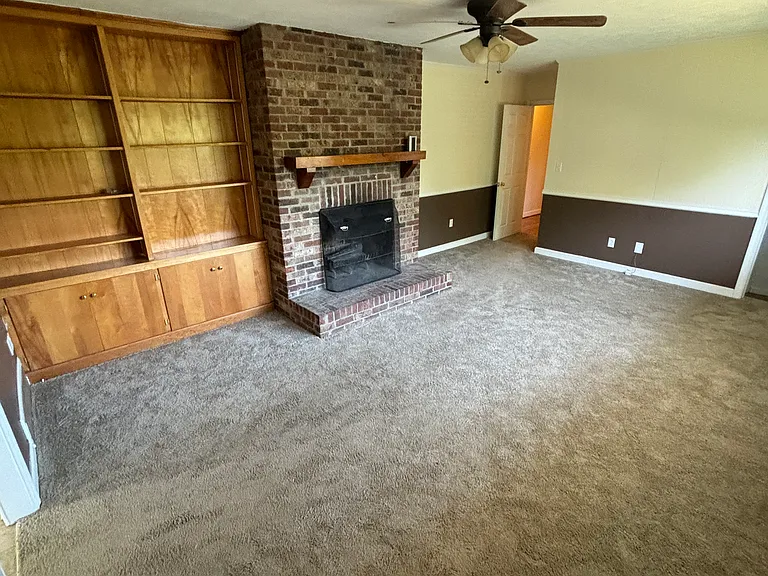300 Asbury Dr — Photo 8